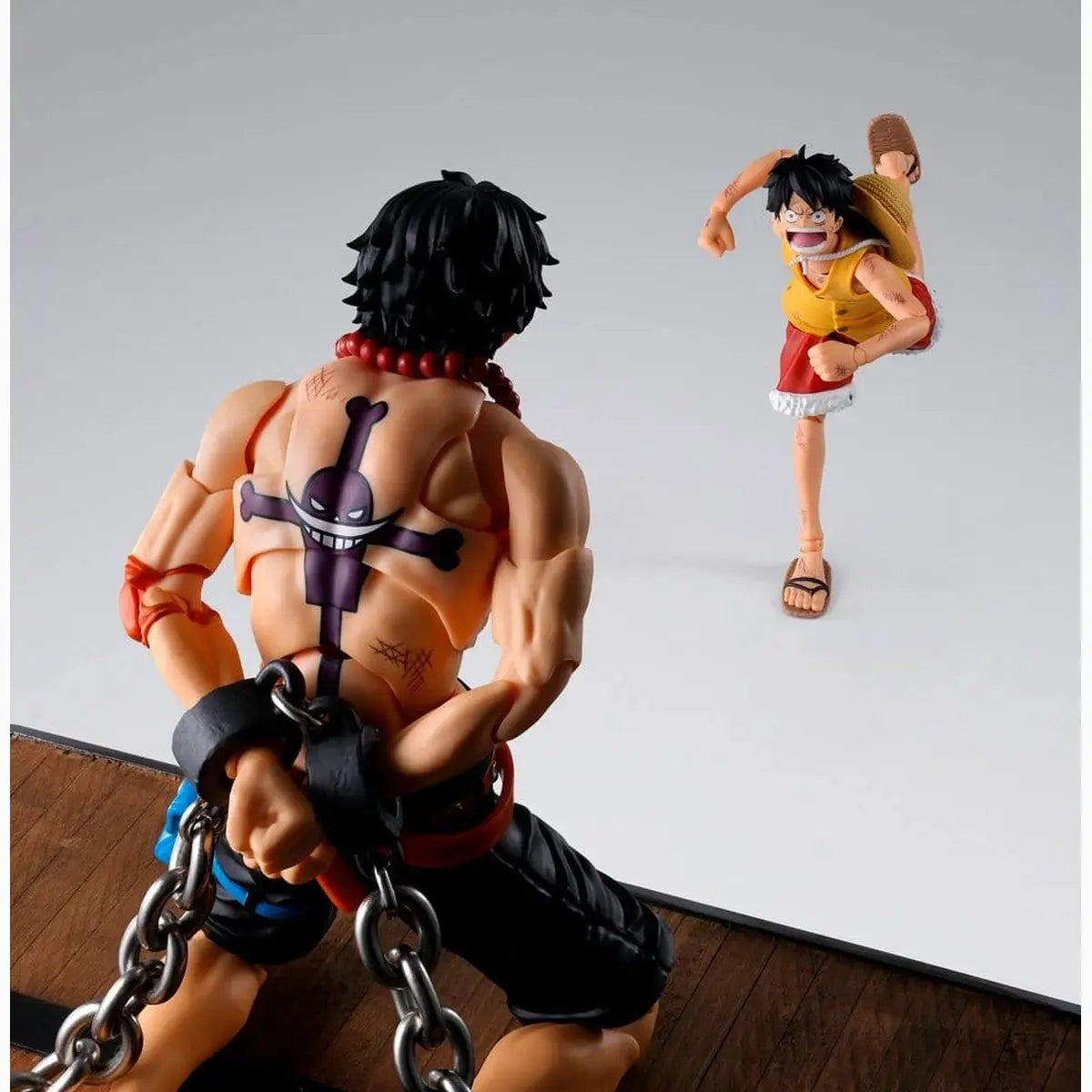 One Piece figurine S.H. Figuarts Portgas D. Ace -Marineford- 16 cm - Image 7
