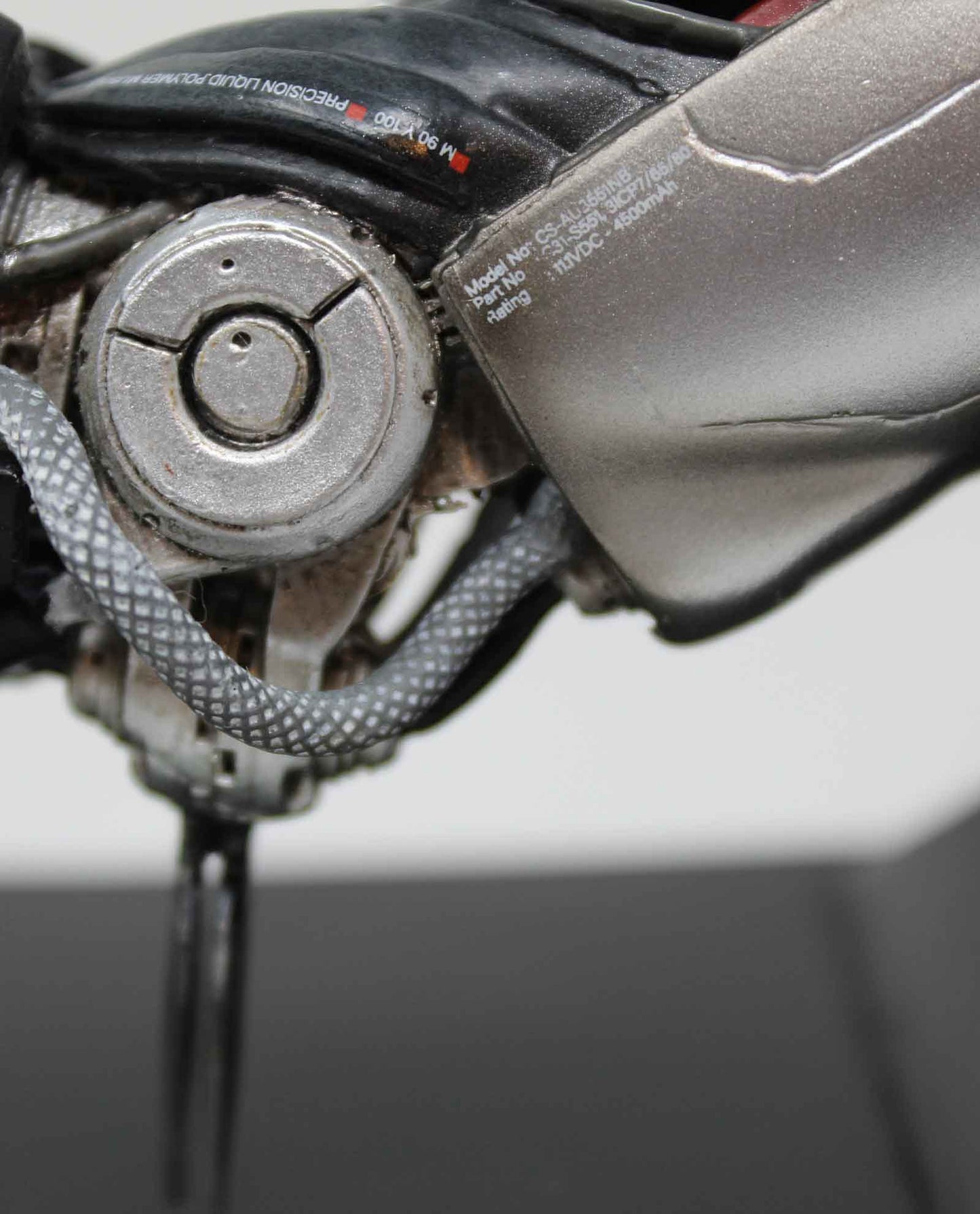 Cyberpunk 2077 Silverhand Arm réplique 30cm Neamedia Icons