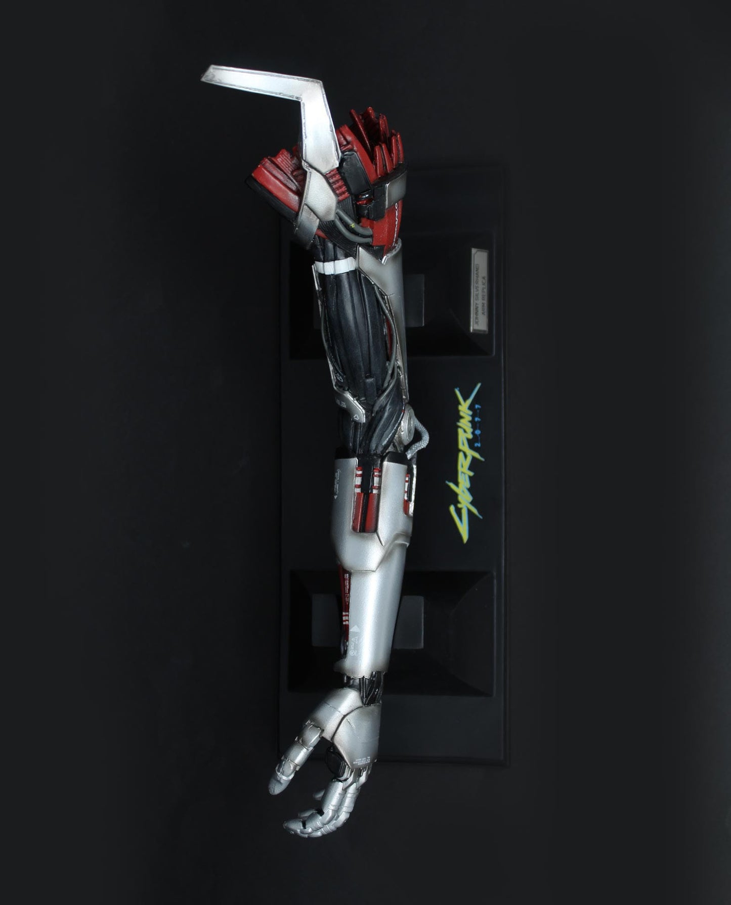 Cyberpunk 2077 Silverhand Arm réplique 30cm Neamedia Icons
