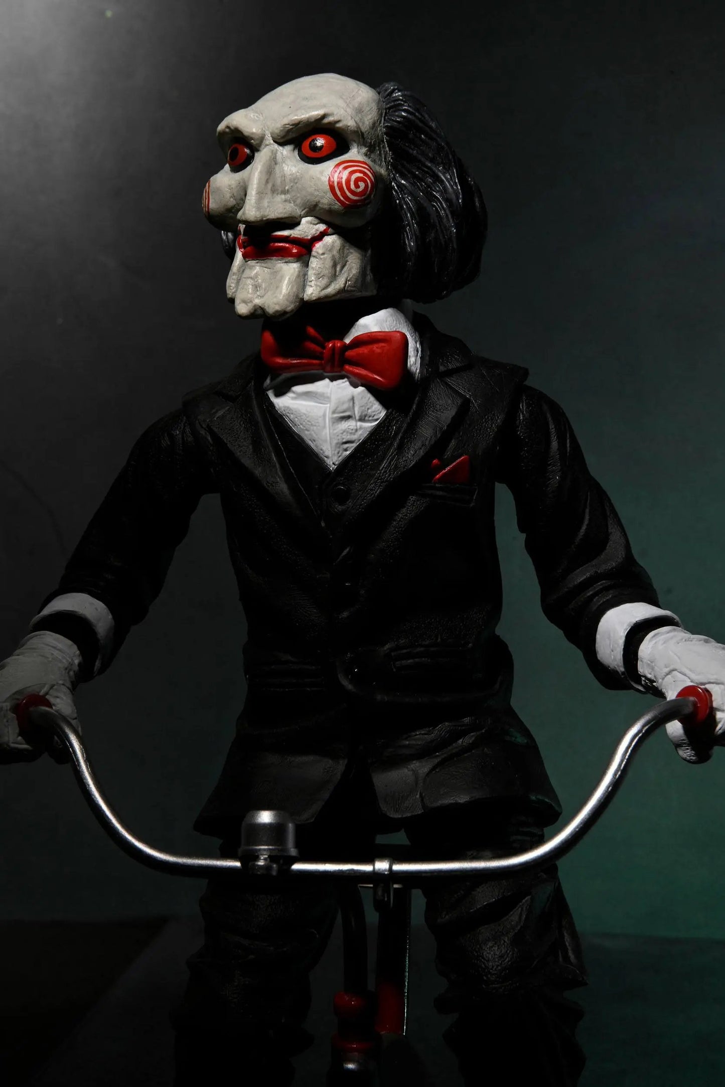 Saw Billy figurine sonore Billy with Tricycle 30cm Neca