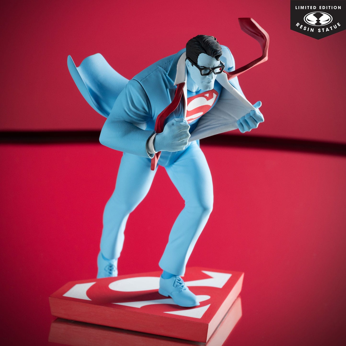 Superman DC Direct statuette Superman Red and Blue Superman by Clayton Henry Limited Edition 16 cm - Rue Du Retro