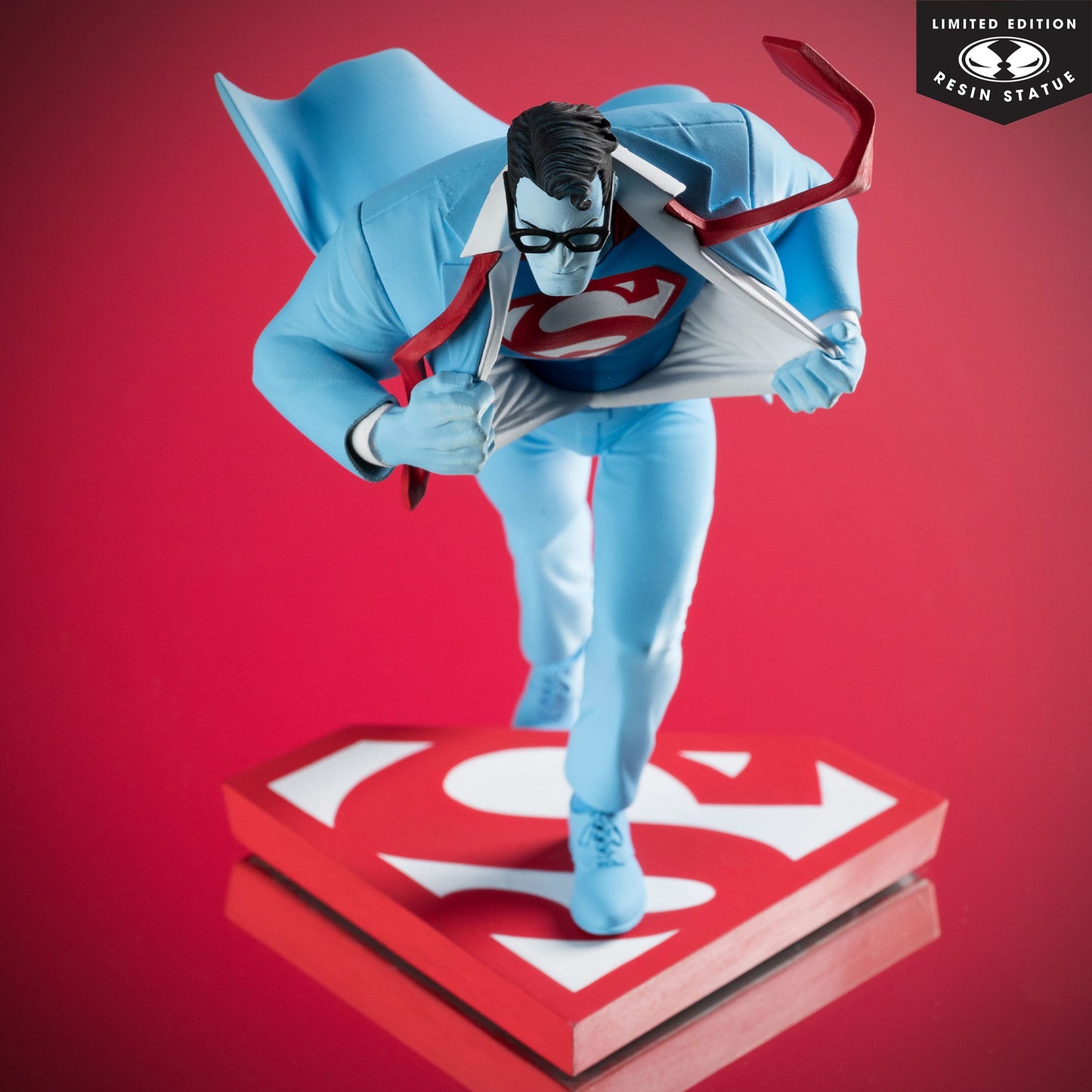 Superman DC Direct statuette Superman Red and Blue Superman by Clayton Henry Limited Edition 16 cm - Rue Du Retro