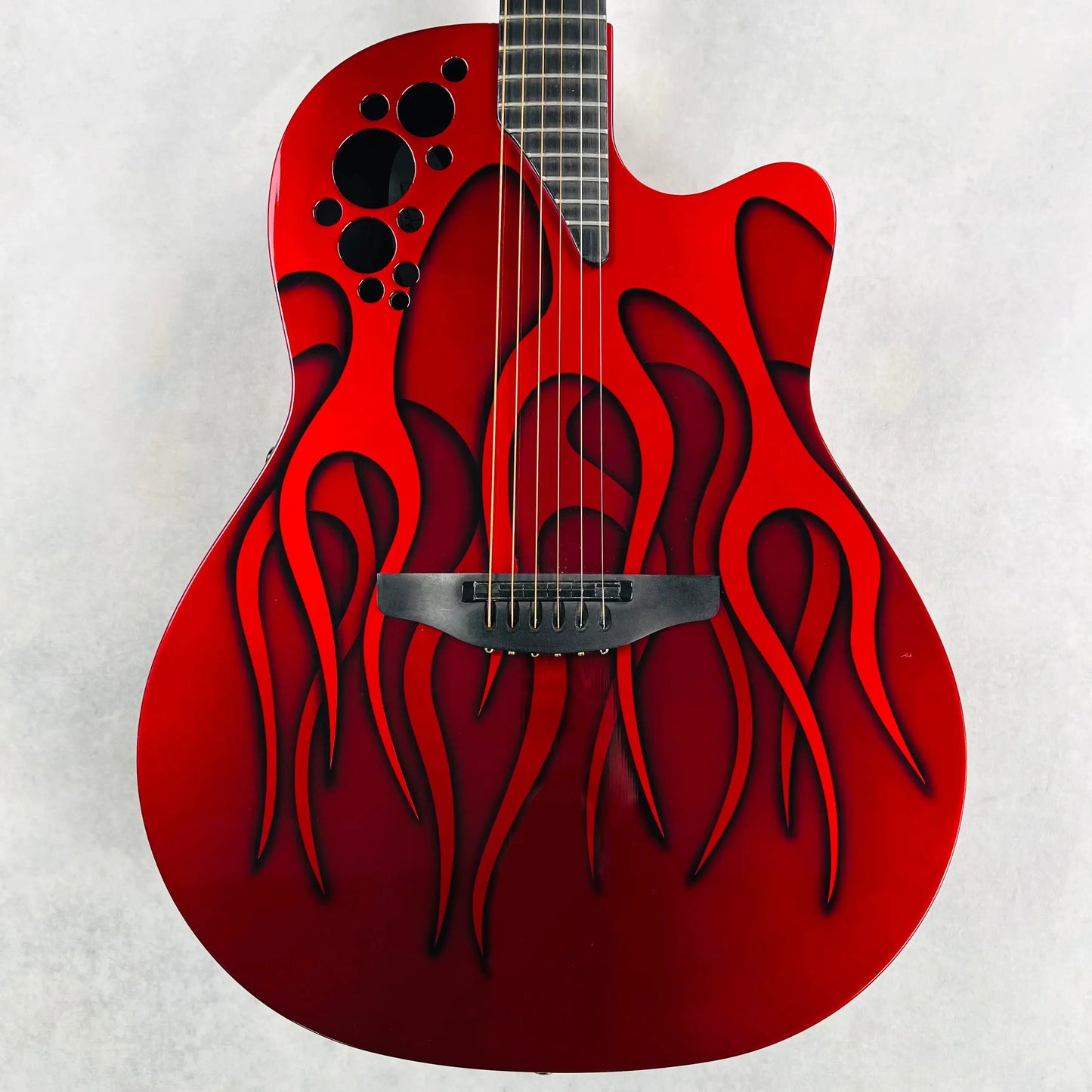 Guitare Electro VIntage Ovation USA 1778 Red Flame