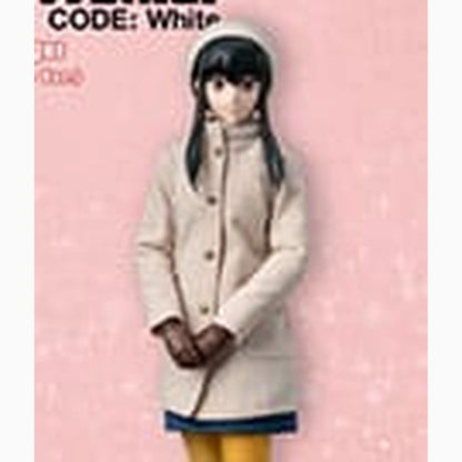 Spy x Family figurine FigZero 1/6 Yor Forger (Winter Costume Ver.) 31 cm - Image 2
