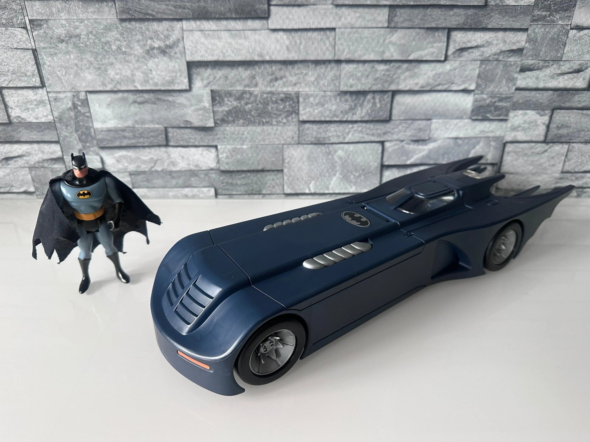 Batmobile et Batman Kenner 1993 Kenner
