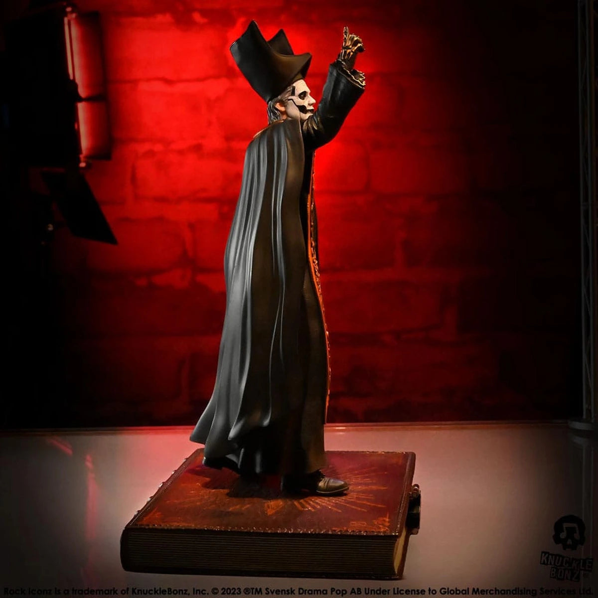Ghost statuette Rock Iconz 1/9 Papa Emeritus IV (Black Robes) 22 cm - Image 6