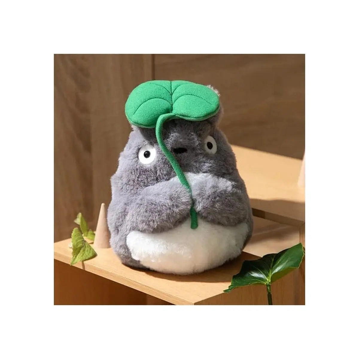 Mon voisin Totoro Nakayoshi Figurine en peluche Big Totoro with leaf 21 cm - Image 5