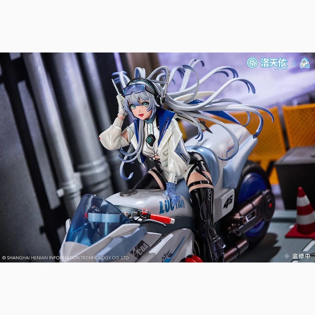 Vsinger statuette PVC 1/7 Vsinger Luo Tianyi Retro-Future Storm Driver Ver. 23 cm - Image 4