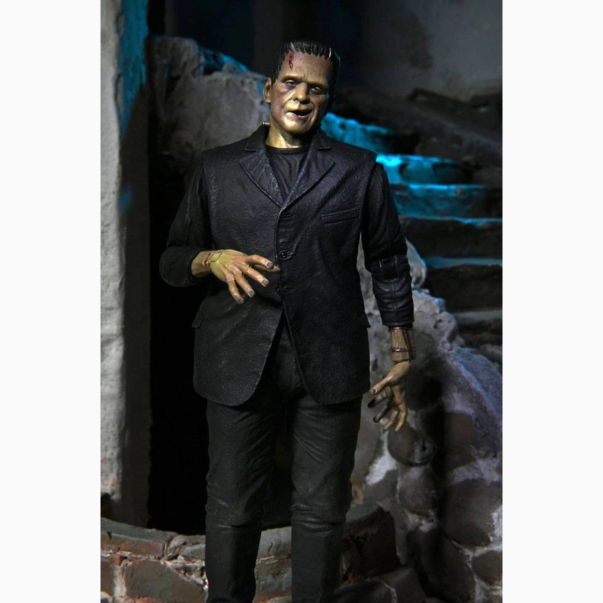 Universal Monsters figurine Ultimate Frankenstein's Monster (Color) 18 cm - Image 5