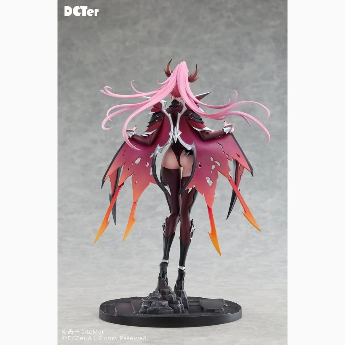 Original Character figurine PU 1/7 Heslion Draco Bellatrix Feminina 27 cm - Image 4