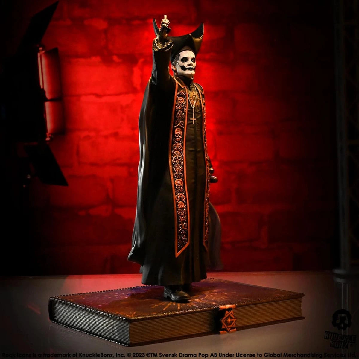 Ghost statuette Rock Iconz 1/9 Papa Emeritus IV (Black Robes) 22 cm - Image 5