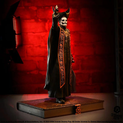 Ghost statuette Rock Iconz 1/9 Papa Emeritus IV (Black Robes) 22 cm - Image 5