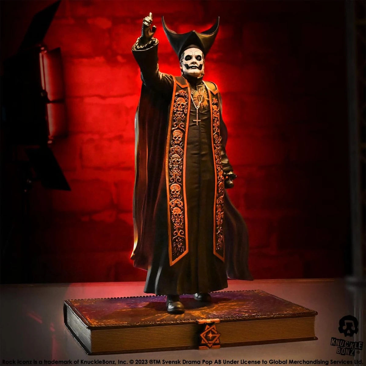 Ghost statuette Rock Iconz 1/9 Papa Emeritus IV (Black Robes) 22 cm - Image 4