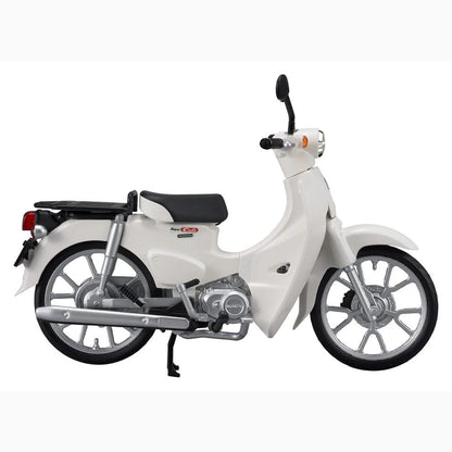 Honda Plastic Model Kit Kaitanics Super Cub 110 Classical White - Image 3