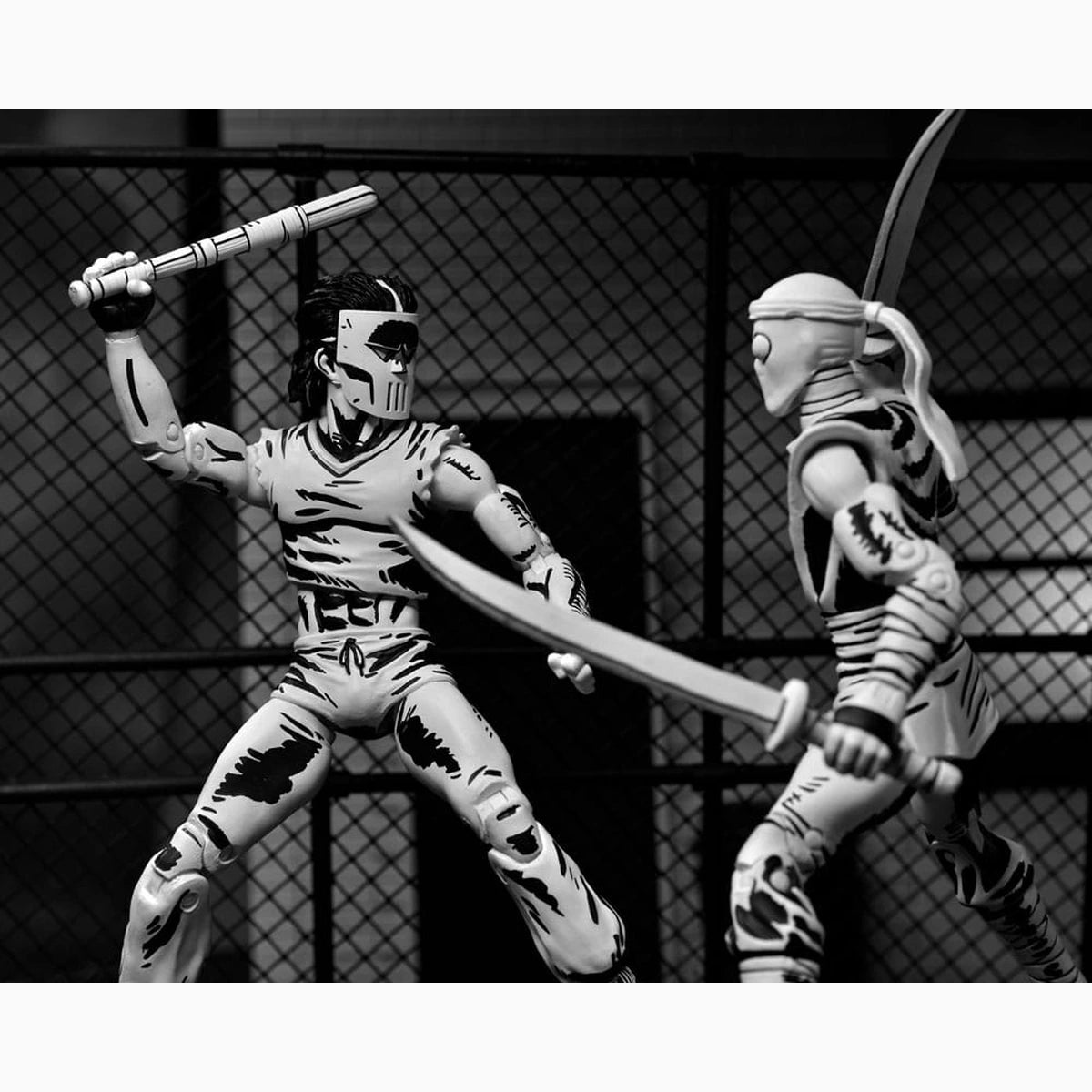 Teenage Mutant Ninja Turtles figurine Casey Jones Black & White 18 cm - Image 6