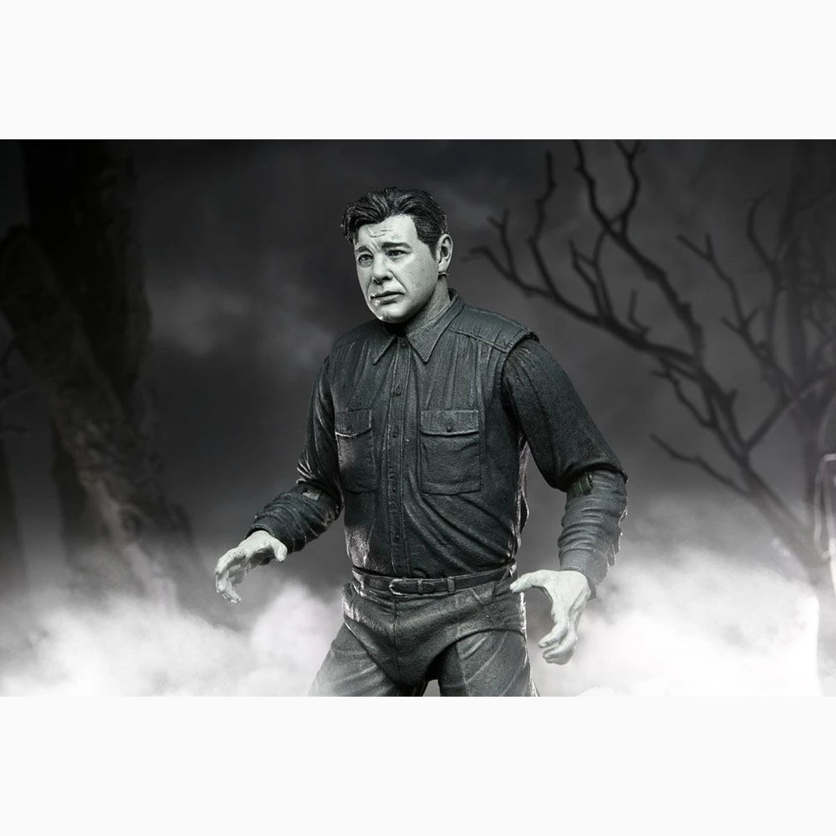 Universal Monsters figurine Ultimate The Wolf Man (Black & White) 18 cm - Image 6