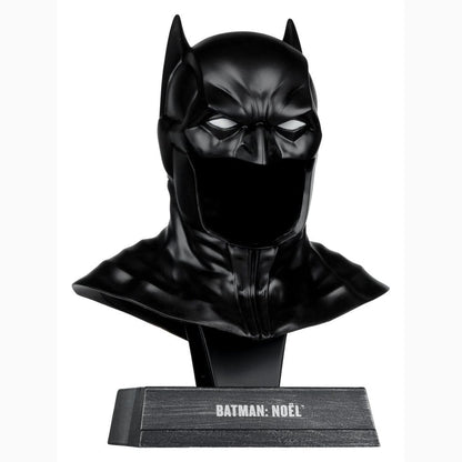 Batman DC Direct Mini-réplique 1/3 Batman Masque (Batman: Noel) 23 cm - Image 2