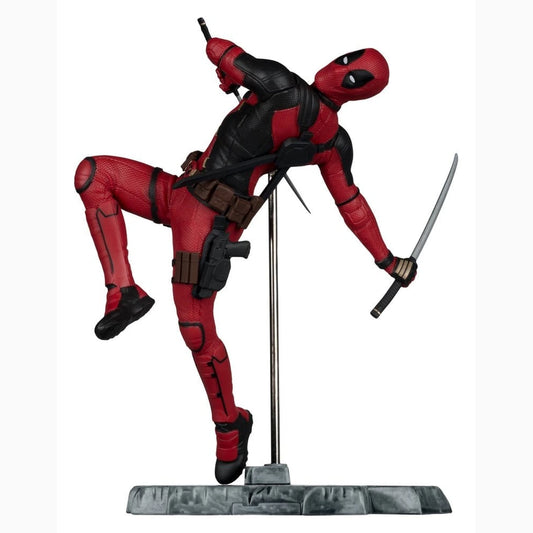 Marvel Studios statuette 1/10 Deadpool (Deadpool & Wolverine) (Gold Label) 17 cm - Image 1