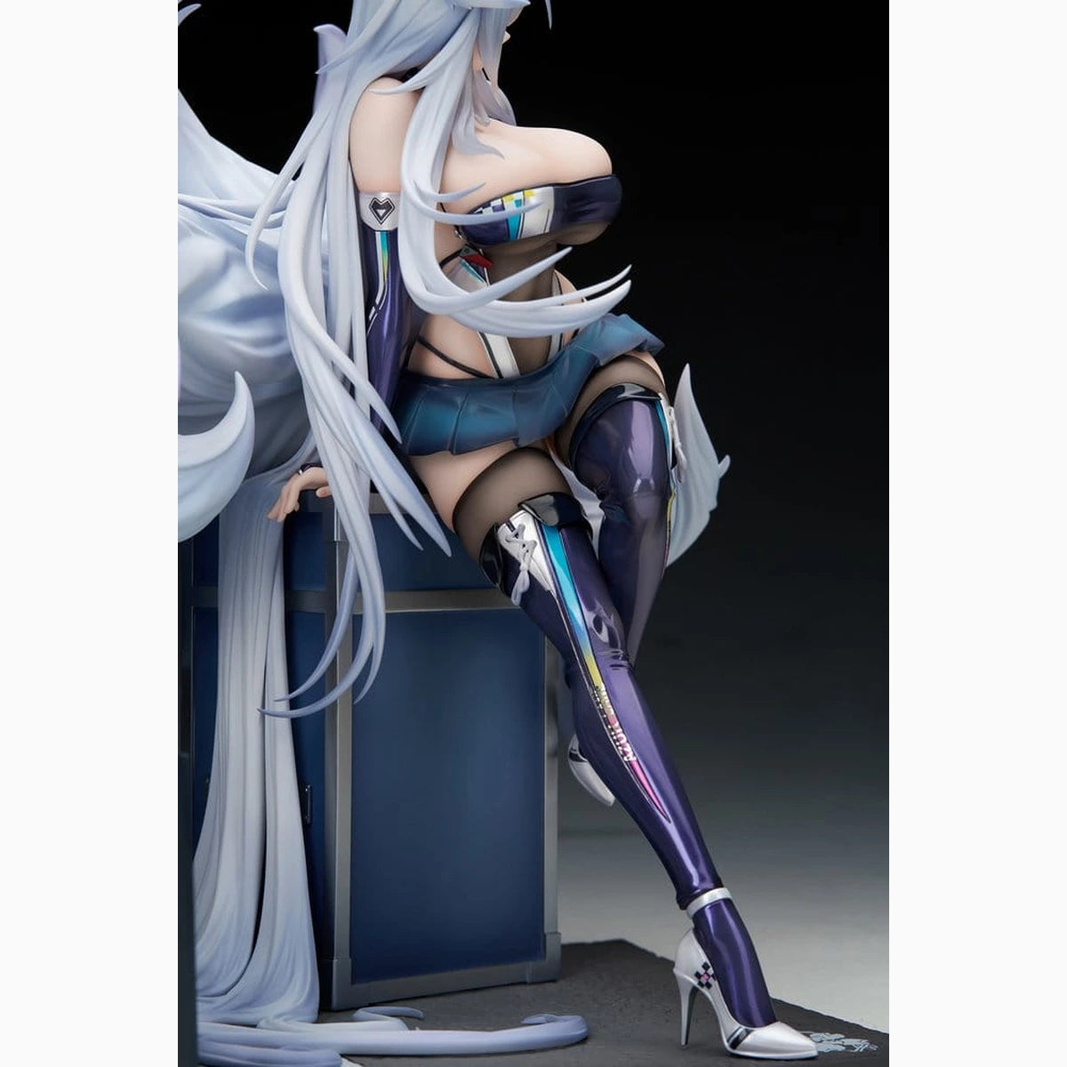 Azur Lane figurine PVC 1/7 Shinano Moonlit Chrome Ver. Acrylic Special Edition w/Display 25 cm - Image 3