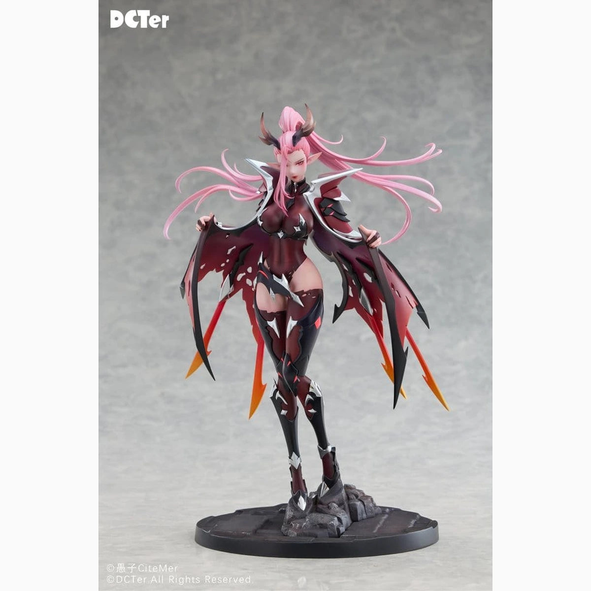 Original Character figurine PU 1/7 Heslion Draco Bellatrix Feminina 27 cm - Image 3