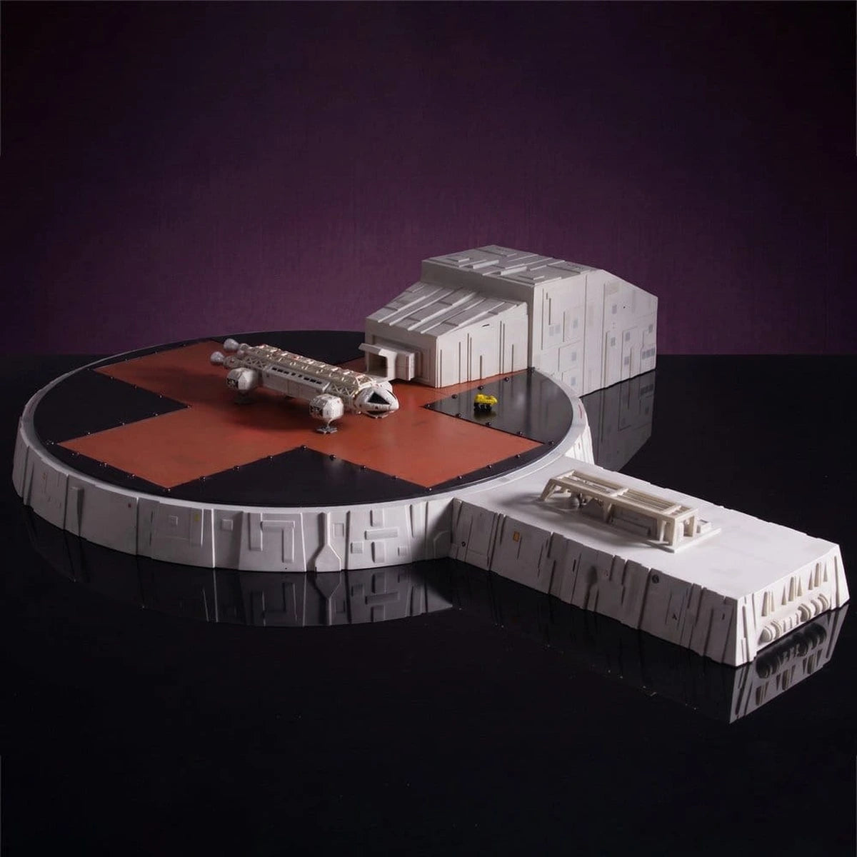 Cosmos 1999 coffret de jeu Landing Pad (with Eagle Transporter) 46 cm - Image 1