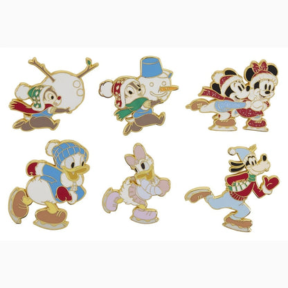 Mickey & Friends by Loungefly présentoir pin's émaillés Winter Activities Blind (12) - Image 3