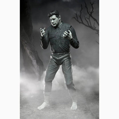 Universal Monsters figurine Ultimate The Wolf Man (Black & White) 18 cm - Image 5