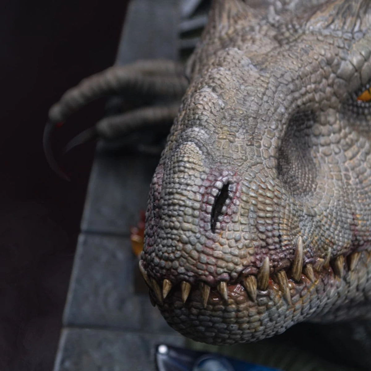 Jurassic World buste Indominus Rex 27 cm - Image 5