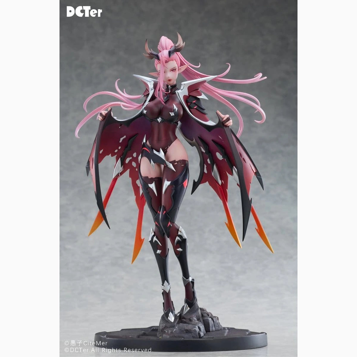 Original Character figurine PU 1/7 Heslion Draco Bellatrix Feminina 27 cm - Image 2