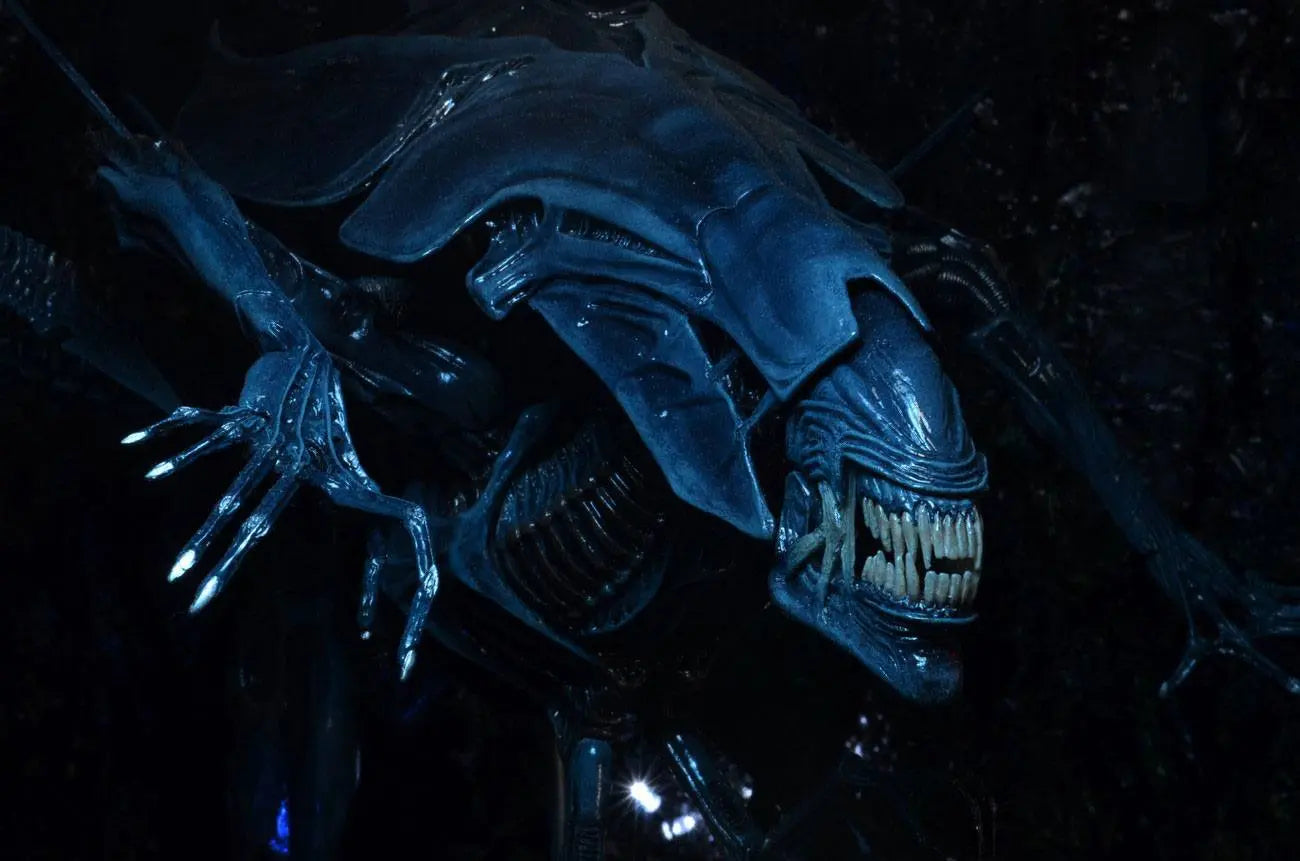Alien figurine Ultra Deluxe Alien Queen Neca 76 cm - Rue Du Retro