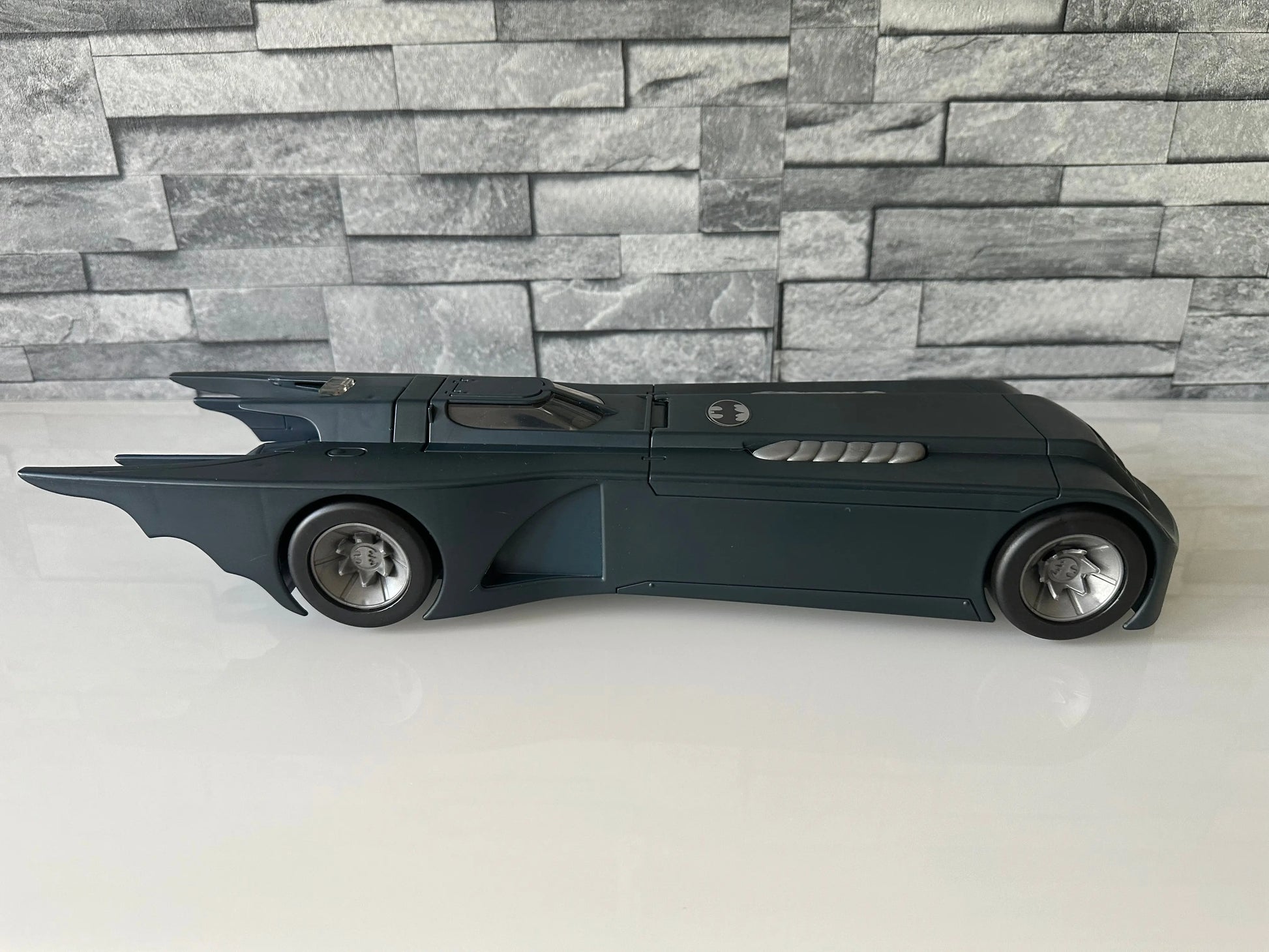 Batmobile 1993 - Batman The Animated Series Kenner