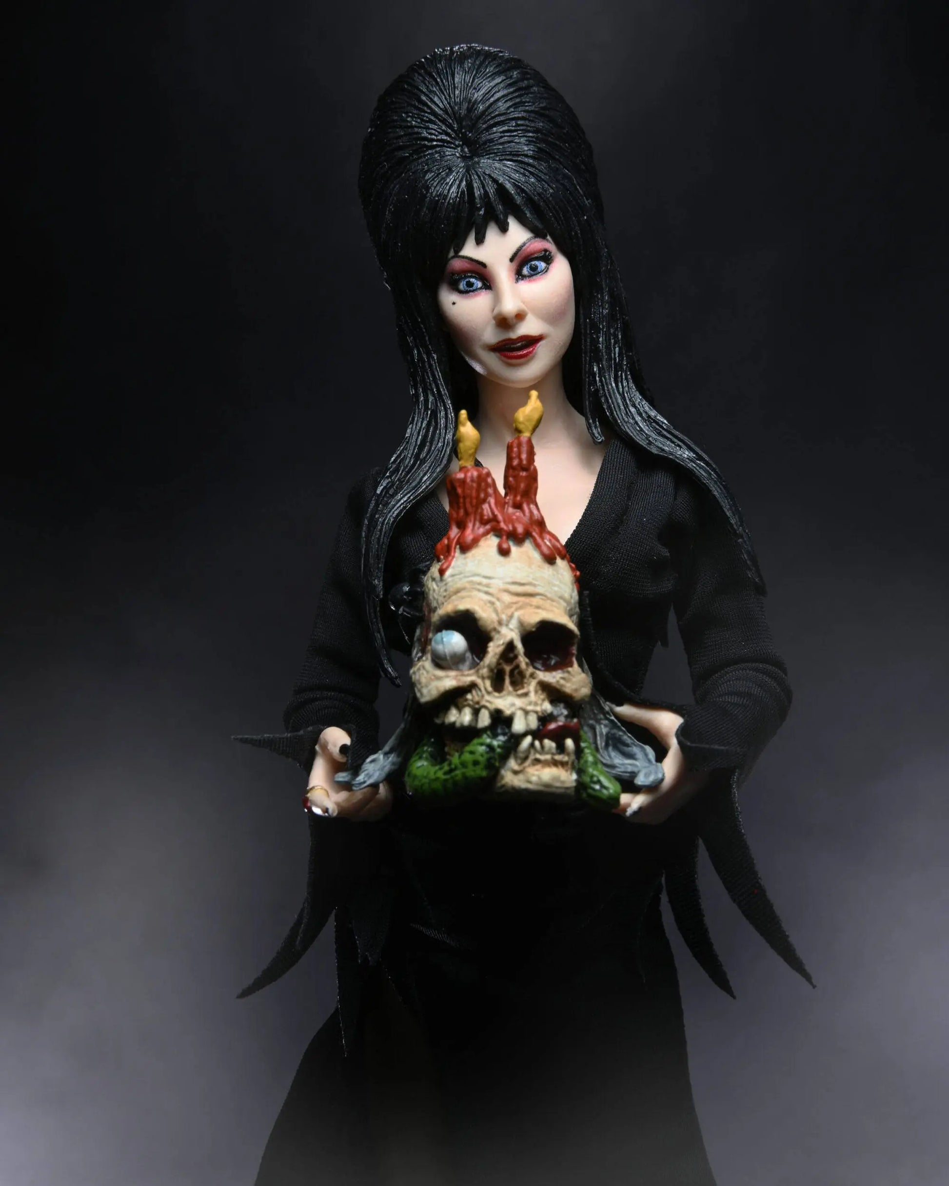 Elvira, Mistress of the Dark figurine Clothed 20cm Neca