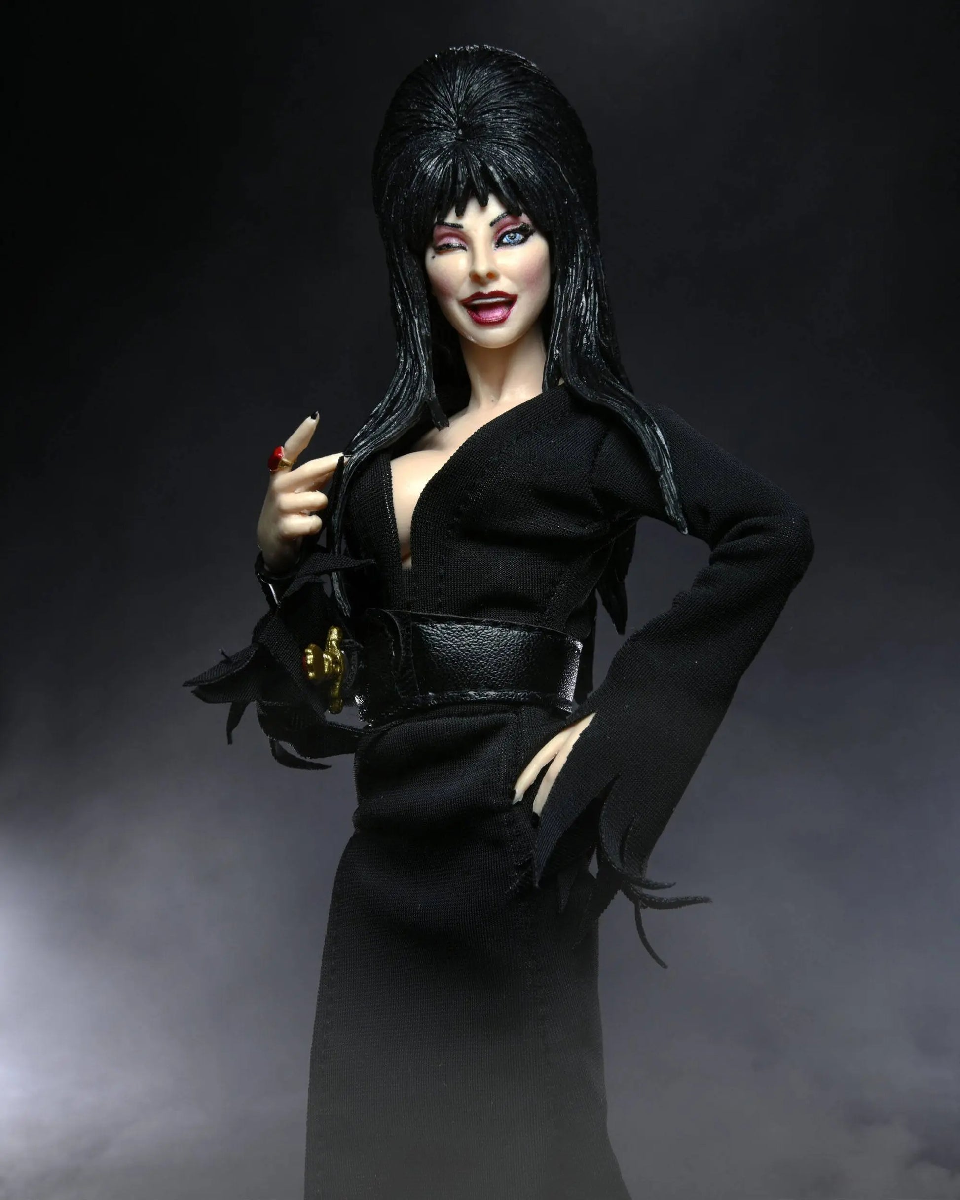 Elvira, Mistress of the Dark figurine Clothed 20cm Neca