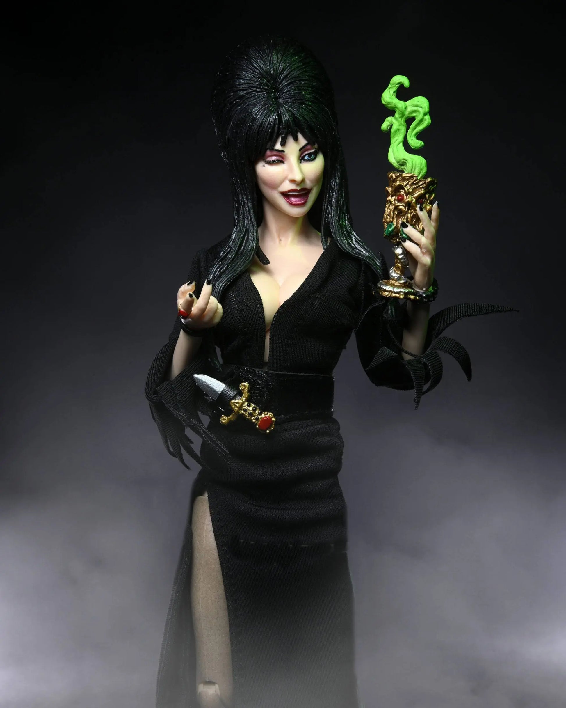 Elvira, Mistress of the Dark figurine Clothed 20cm Neca