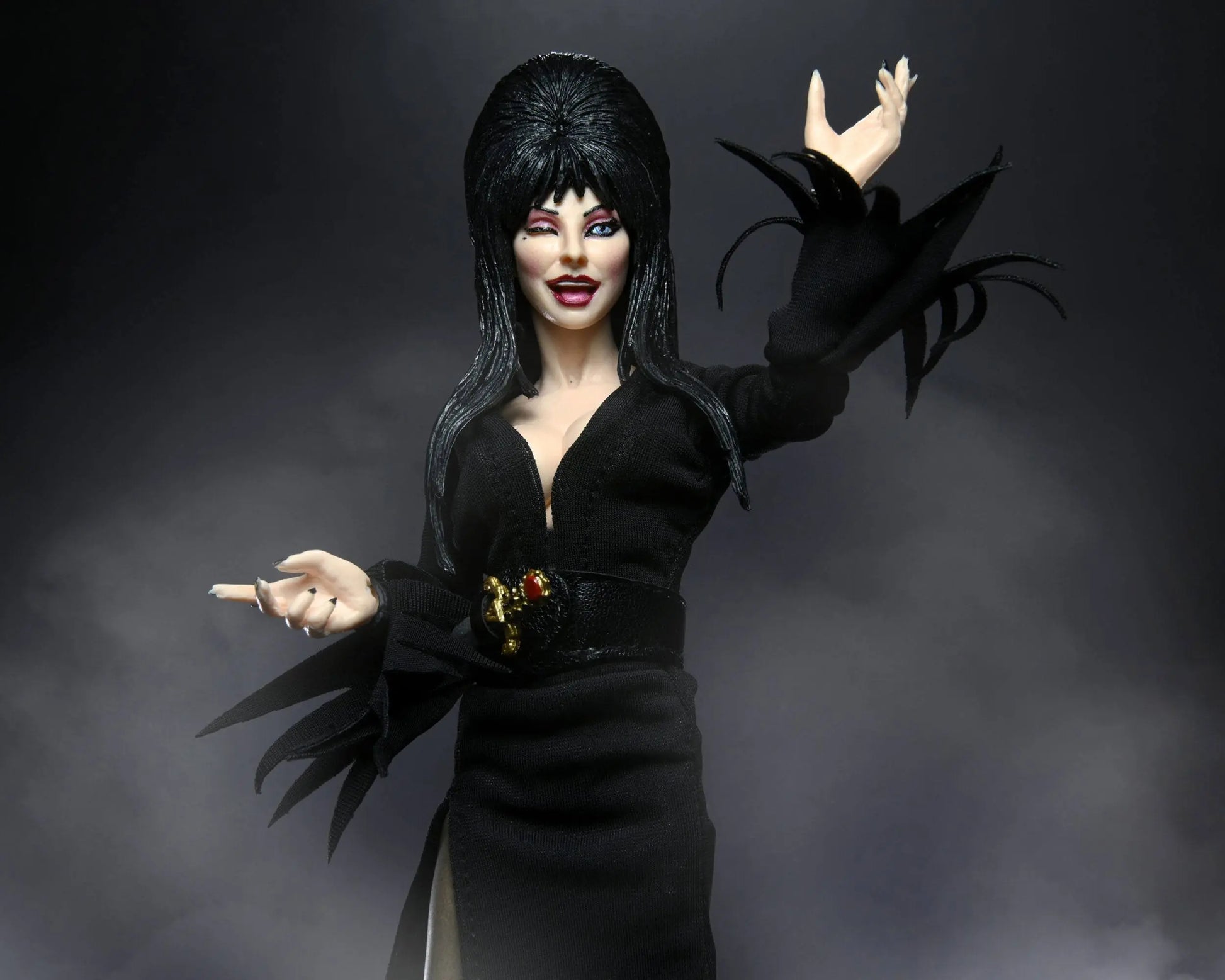 Elvira, Mistress of the Dark figurine Clothed 20cm Neca