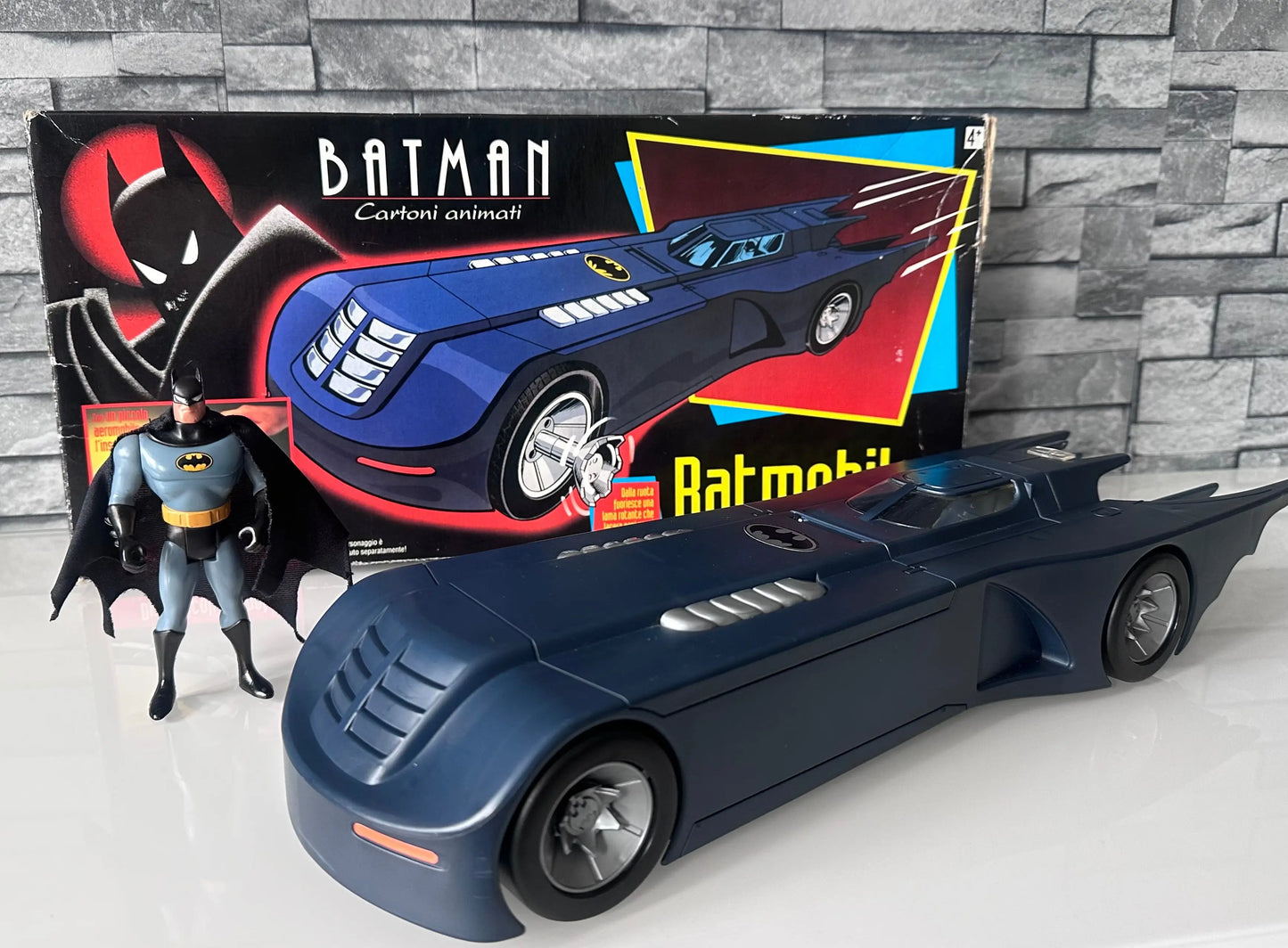Batmobile et Batman Kenner 1993 Kenner