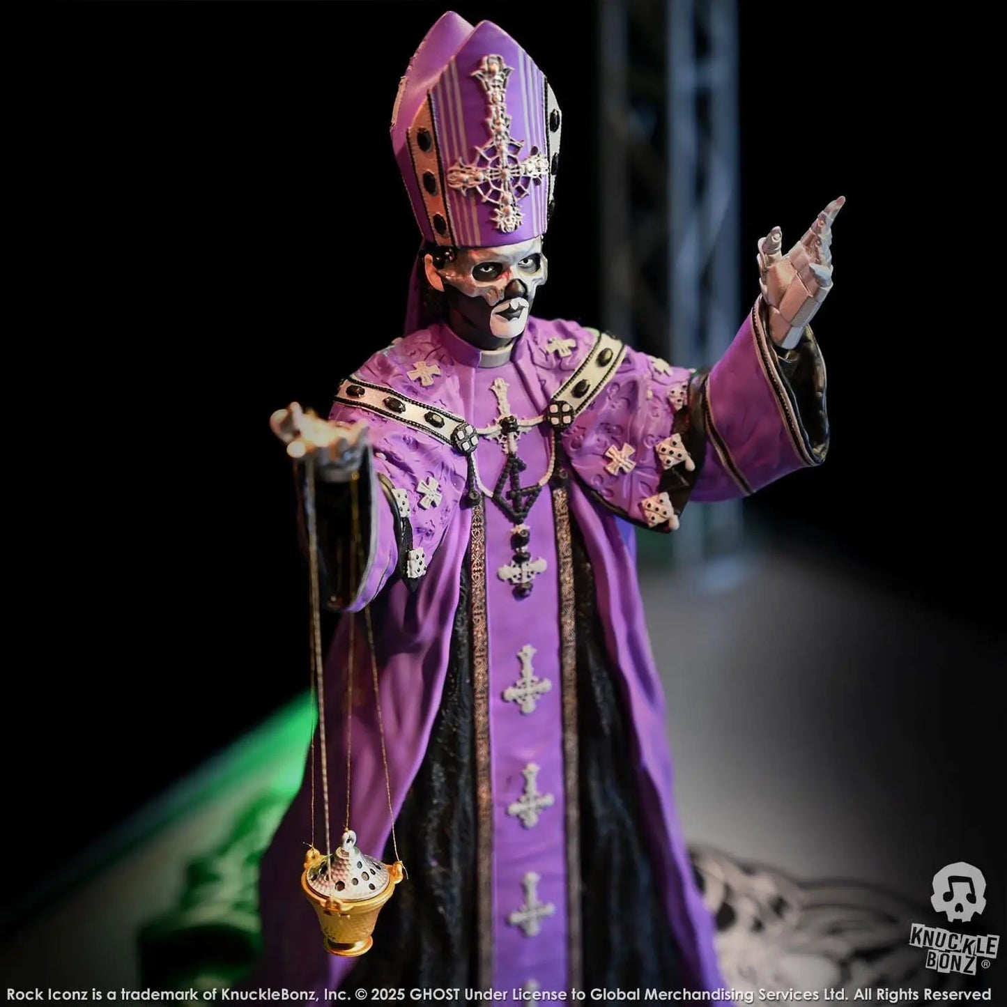 Ghost Papa V Perpetua statuette Rock Iconz Purple Robes 22cm Knucklebonz