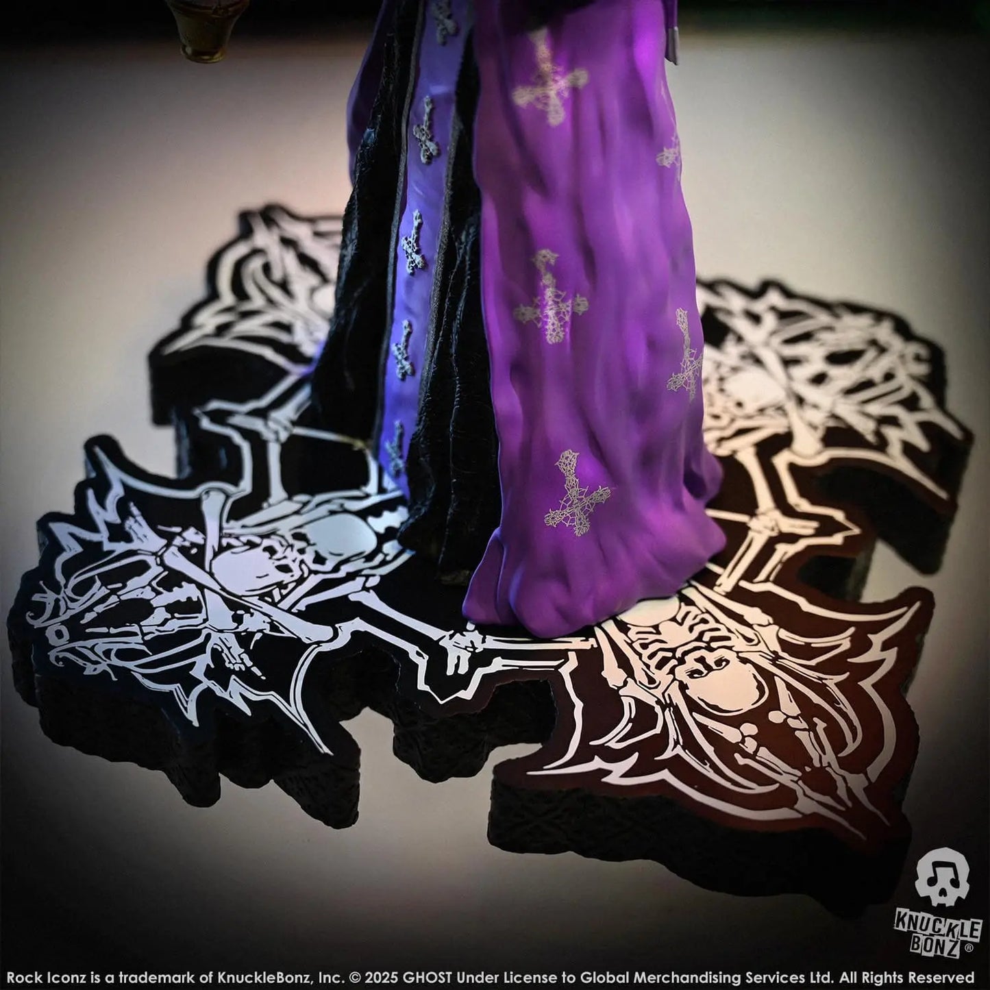 Ghost Papa V Perpetua statuette Rock Iconz Purple Robes 22cm Knucklebonz