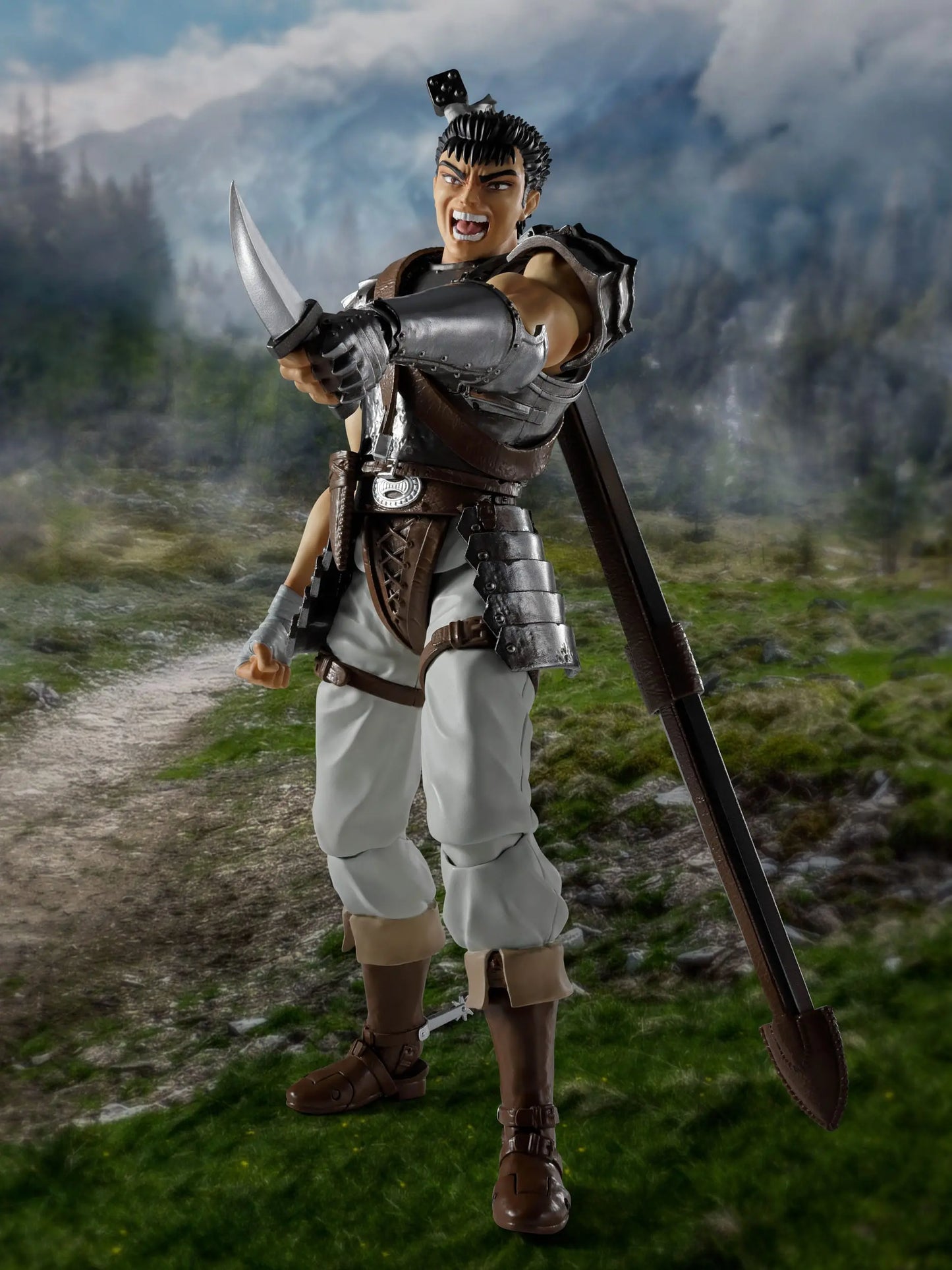 Guts Berserk figurine S.H.Figuarts Nosferatu The Band of the Hawk 16cm Bandai Tamashii Nations