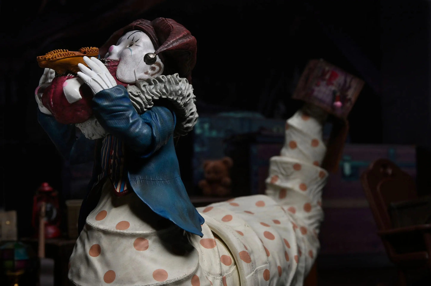 Krampus figurine Der Klown Deluxe Figure 18 cm NECA