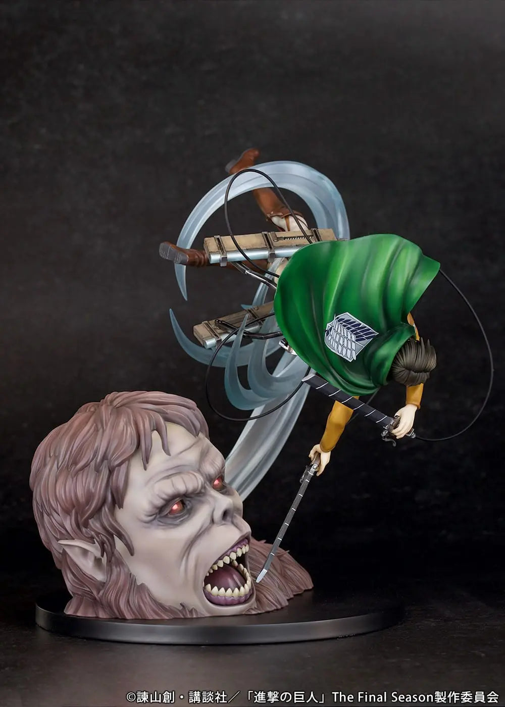 L'attaque des Titans Levi vs Titan bestial statuette PVC 1/7 28cm Proof