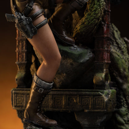 Lara Croft Tomb Raider Deluxe Art Scale Lara Croft statuette 1/10 36cm Iron Studios