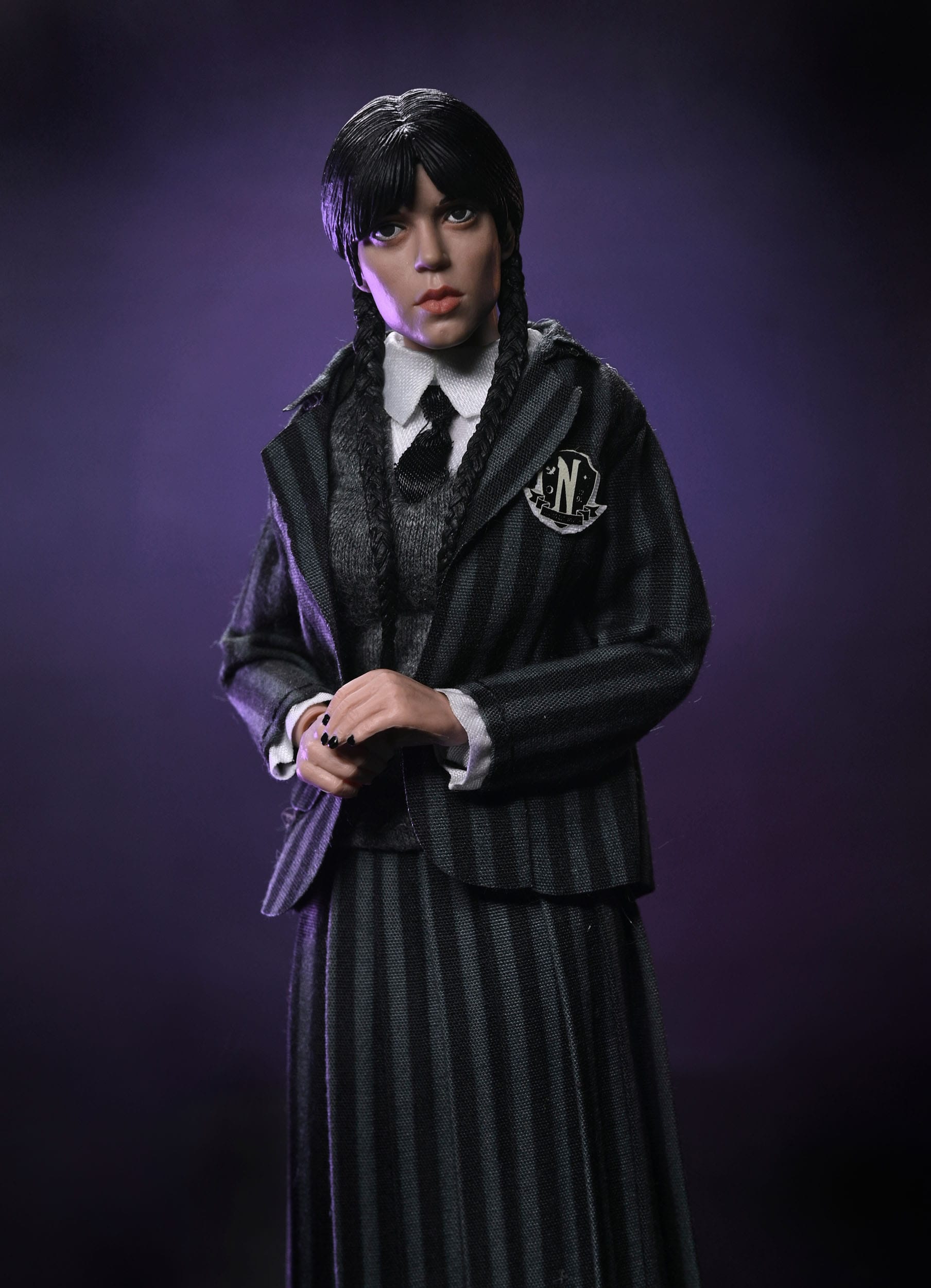 Mercredi Wednesday Pack de 2 figurines Wednesday Addams (Nevermore Uniform) et Enid 20cm Neca