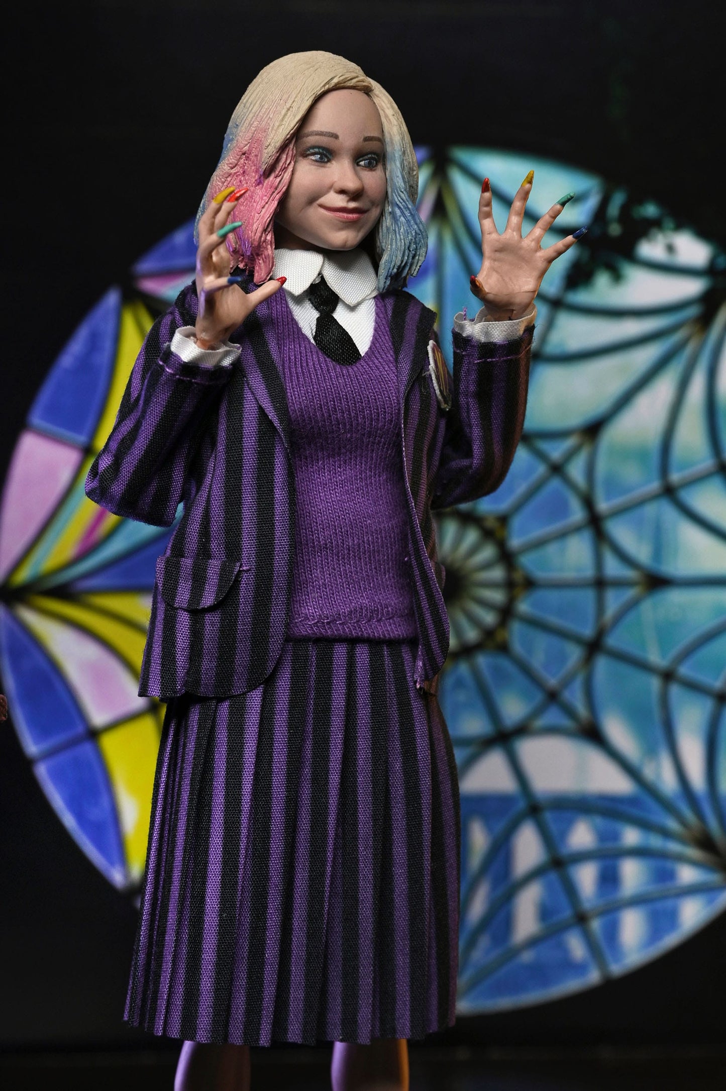 Mercredi Wednesday Pack de 2 figurines Wednesday Addams (Nevermore Uniform) et Enid 20cm Neca