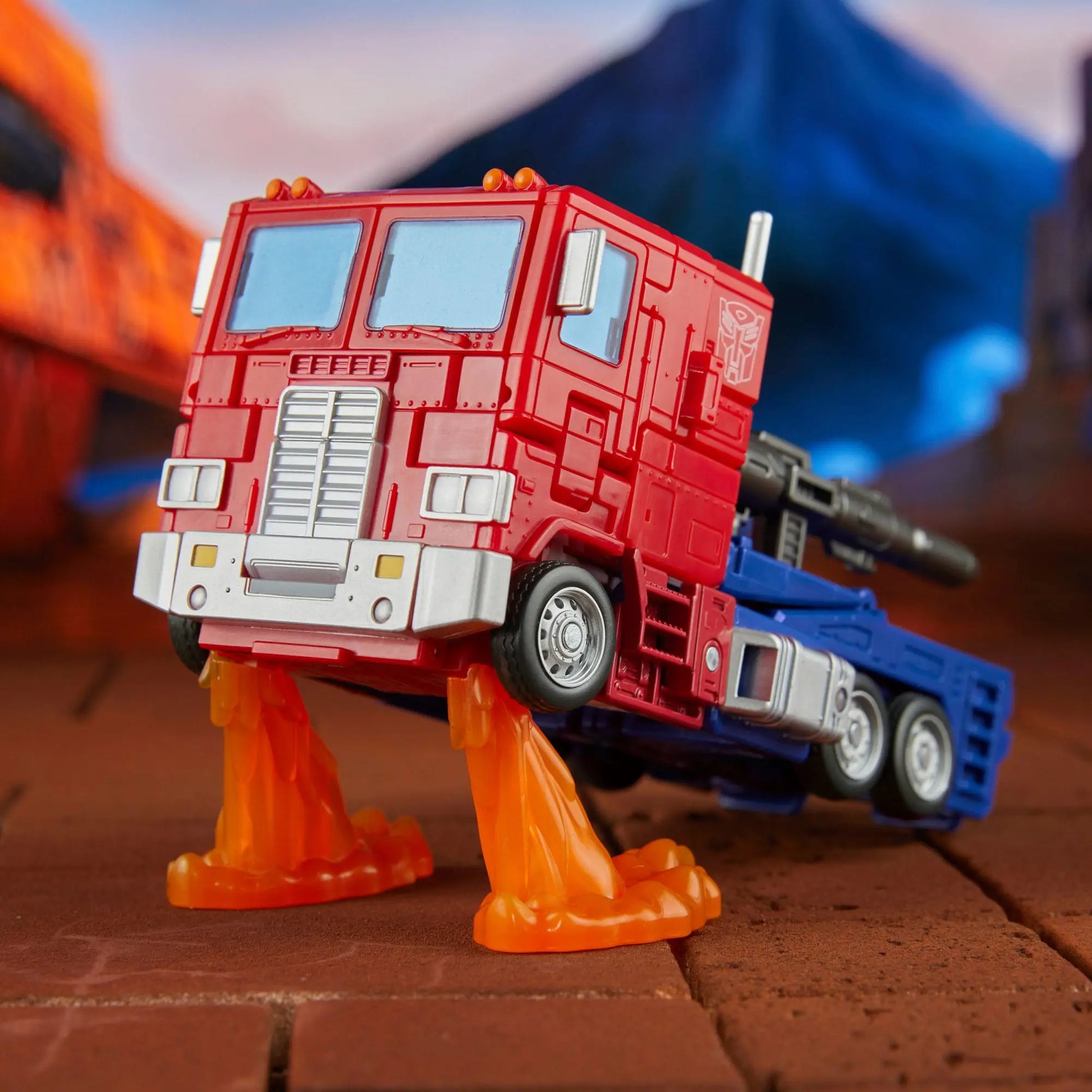 Optimus Prime Transformers The Movie Generations Studio Series Commander Class figurine 18cm Hasbro