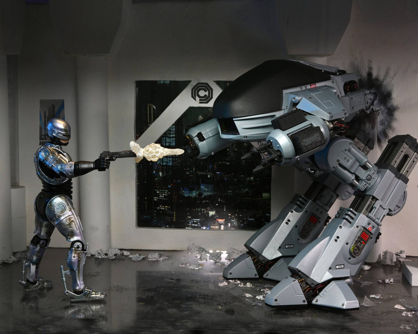 RoboCop figurine Ultimate Battle Damaged RoboCop with Chair 18 cm Neca