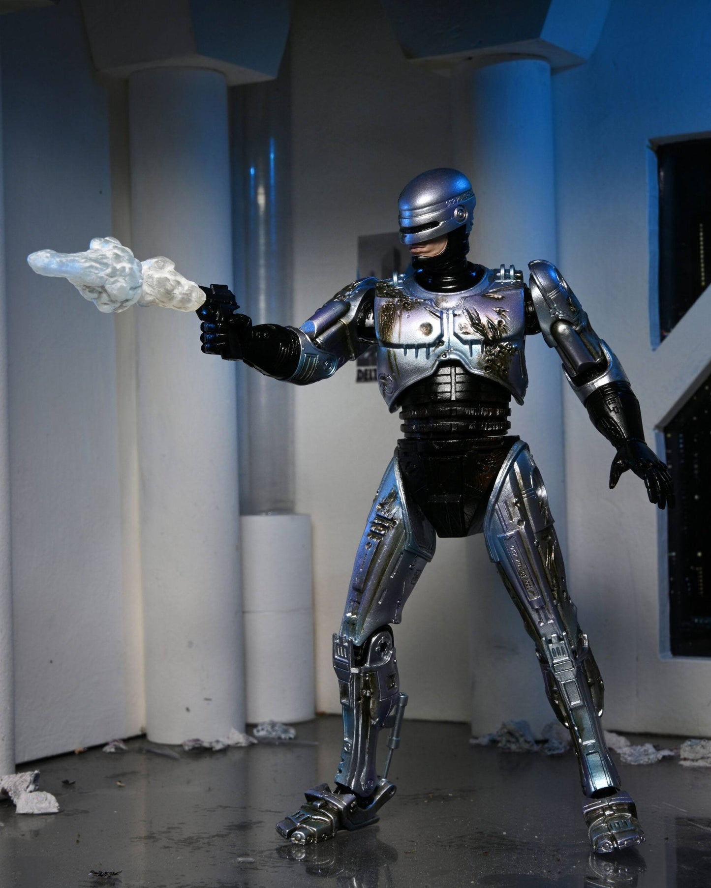 RoboCop figurine Ultimate Battle Damaged RoboCop with Chair 18 cm Neca