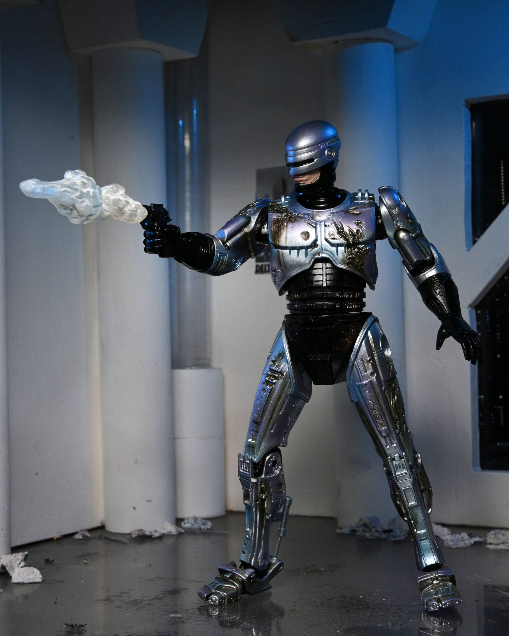 RoboCop figurine Ultimate Battle Damaged RoboCop with Chair 18 cm Neca