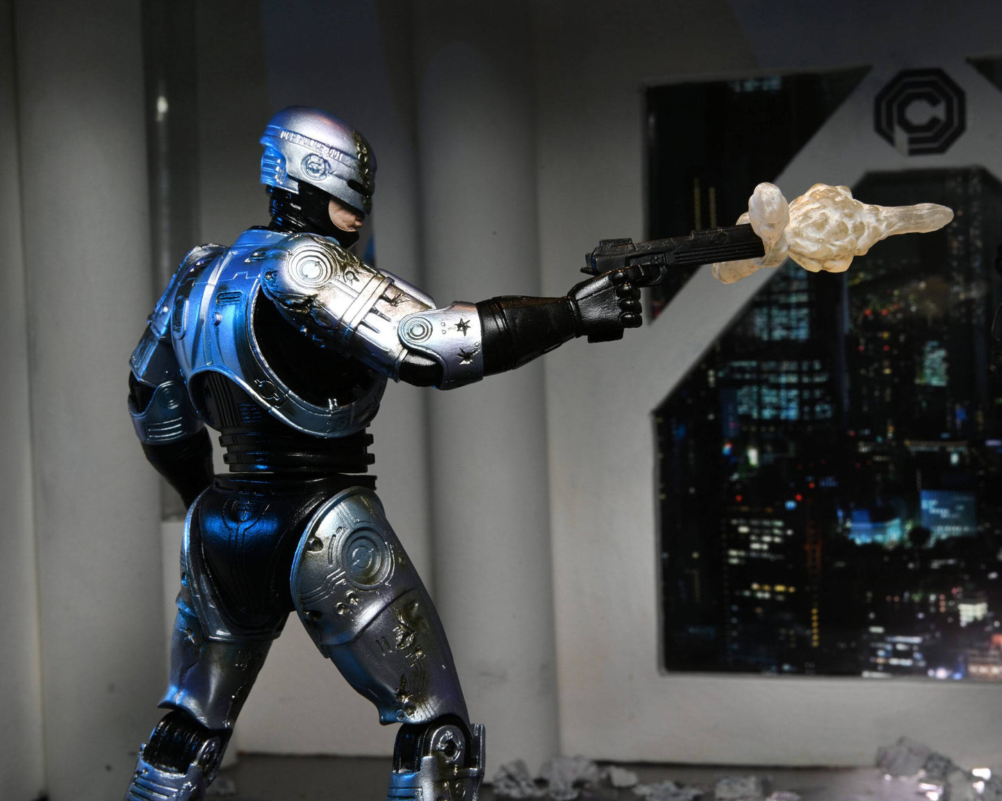 RoboCop figurine Ultimate Battle Damaged RoboCop with Chair 18 cm Neca