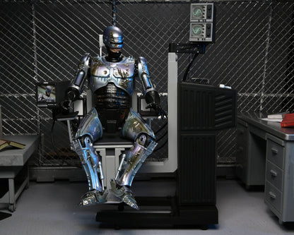 RoboCop figurine Ultimate Battle Damaged RoboCop with Chair 18 cm Neca